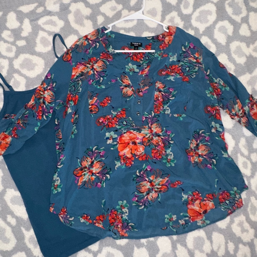 Torrid Blouse Bundle (Blouse + Cami) size 2